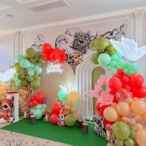 ADVENTUROUS WILDLIFE THEME DECOR