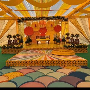 CIRCLE FULL OF FLOWERS