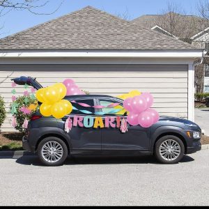 YELLOW AND PINK DECOR