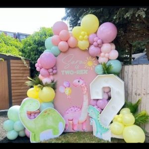 CUTE DIANOSAURS IN PASTELS