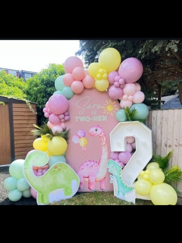 CUTE DIANOSAURS IN PASTELS