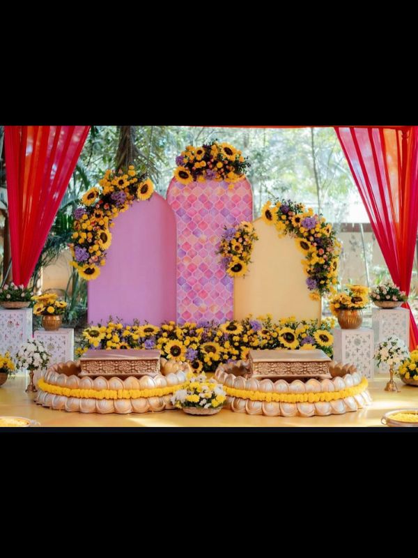 SUNNY SUNFLOWER HALDI SETUP