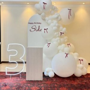 DREAMY BOW BALLOON DECOR