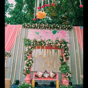 JHULA WITH TRENDY BACKDROP