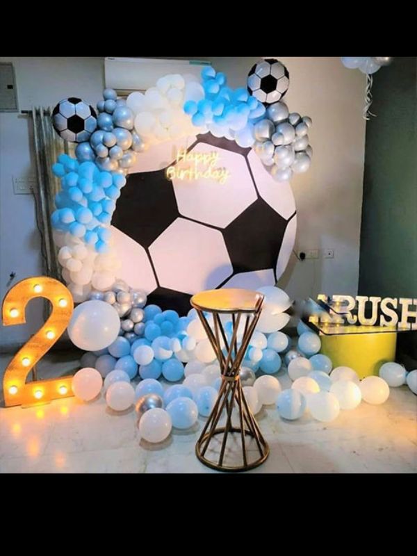 FOOTBALL -THEME BALLOON DECOR