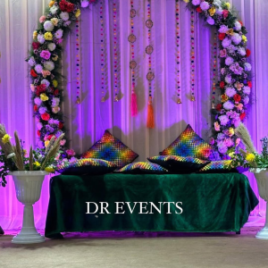 MHENDI HALF RING SETUP