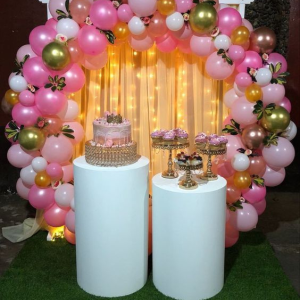 PINK AND WHITE RING BIRTHDAY SETUP