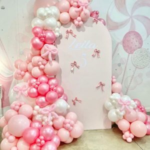 PEE KA BOW BALLOON DECOR