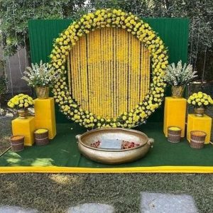 CLASSY HALDI BACKDROP (REAL FLOWER)